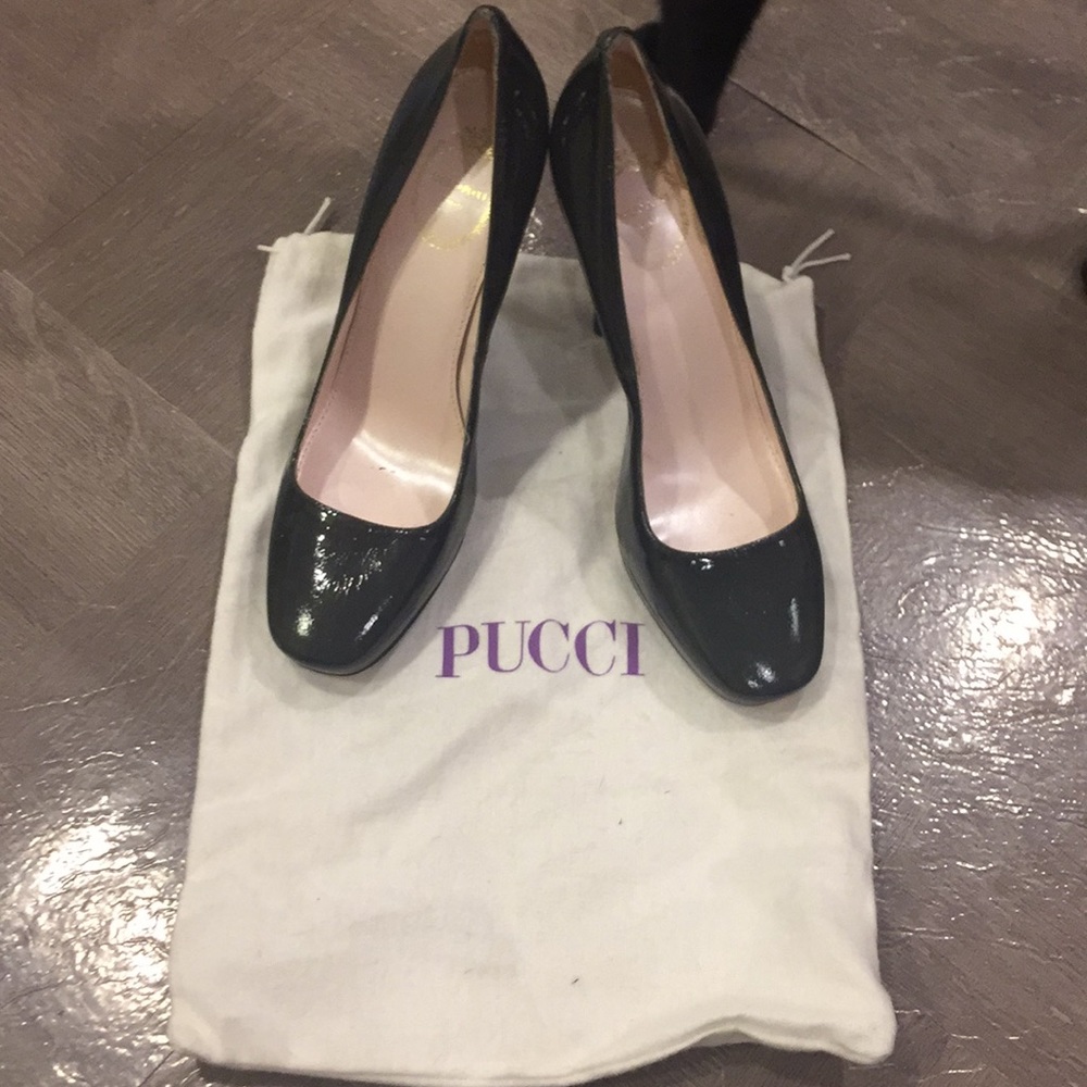 Black Emilio Pucci heels